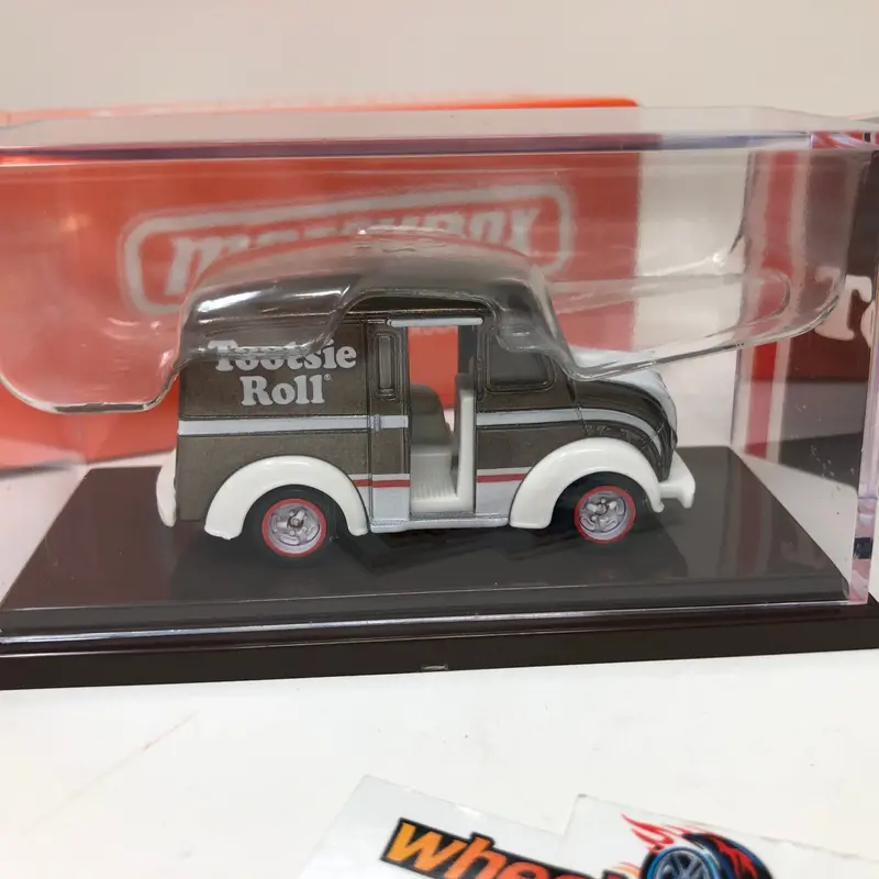 Divco Milk Truck Tootsie Roll * Matchbox Mattel Creations 2