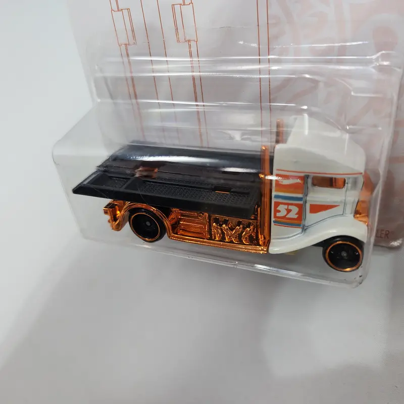 Fast-Bed Hauler * Hot Wheels 52Nd Anniversary Pearl & Chrome 2