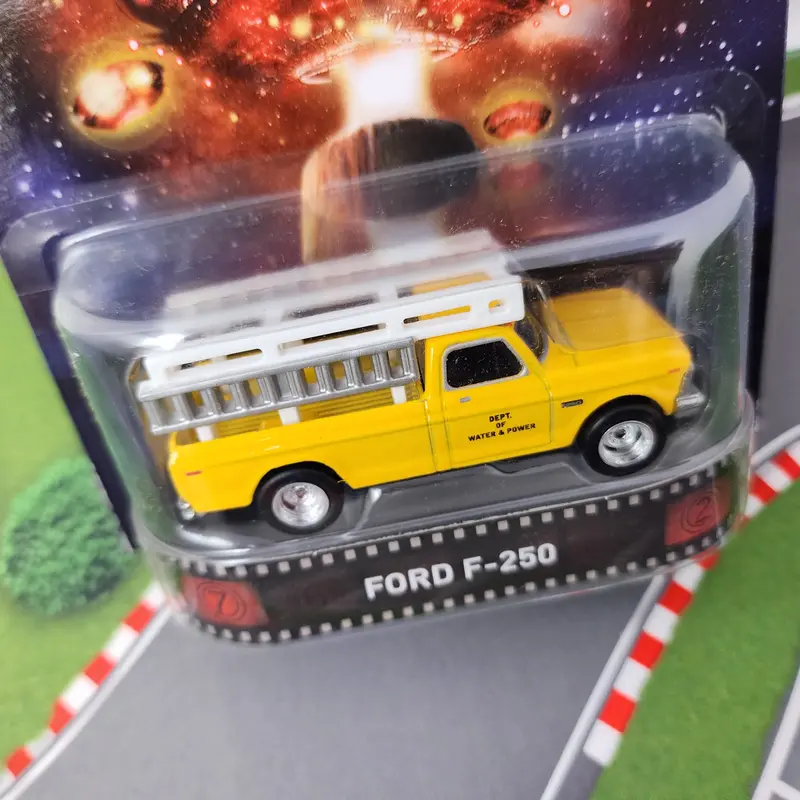 Ford F-250 Close Encounters * Hot Wheels Retro 2
