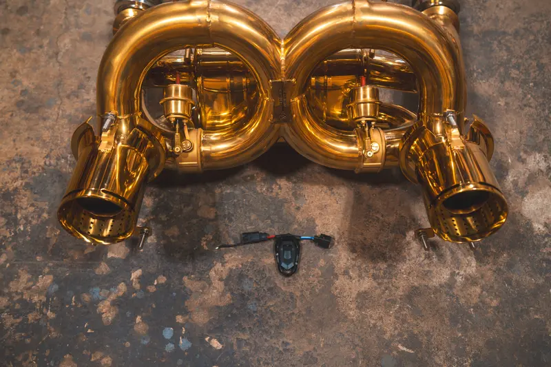 Lamborghini Aventador Svj/Ultimae Valved Sport Exhaust System 2