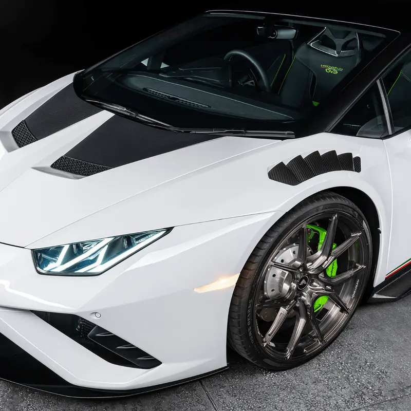 Lamborghini Huracan Novara Edizione Aero Front Fenders W/Integrated Vents And Splash Shields (2X2 Gloss Carbon) 1
