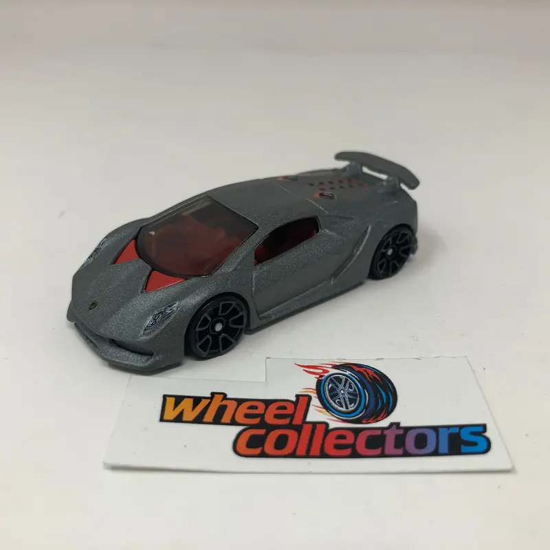 Lamborghini Sesto Elemento Need For Speed * Gray * Hot Wheels Loose 1:64 Scale 1