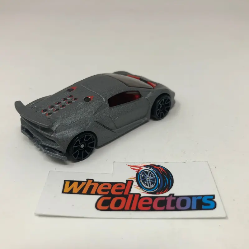 Lamborghini Sesto Elemento Need For Speed * Gray * Hot Wheels Loose 1:64 Scale 2