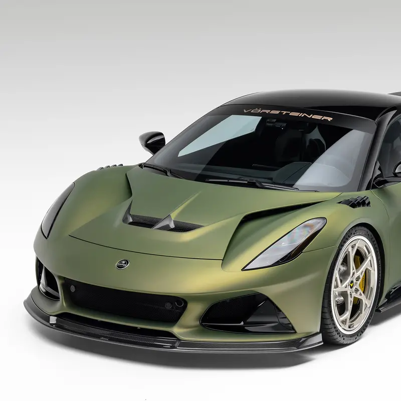 Lotus Emira Carbon Fiber Lr-52 Vented Fenders 1