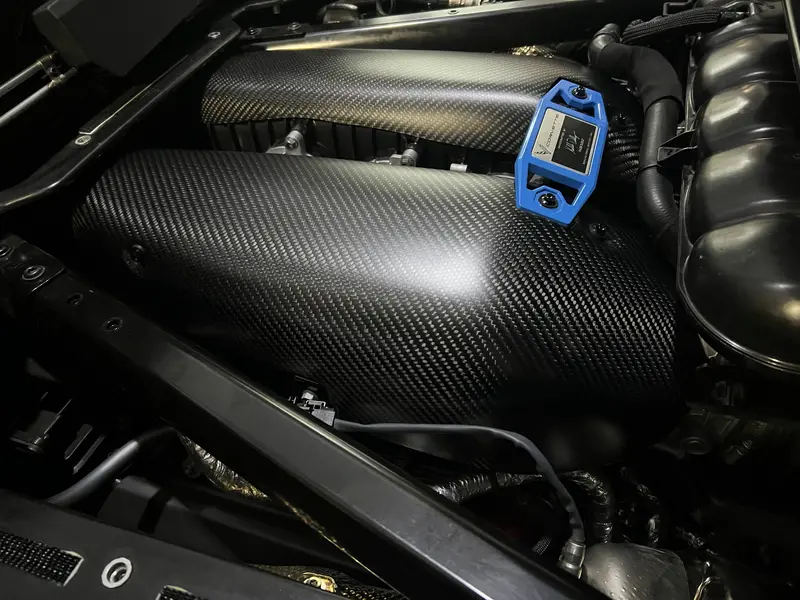 Matte Finish Carbon Fiber Intake Manifold Covers 1