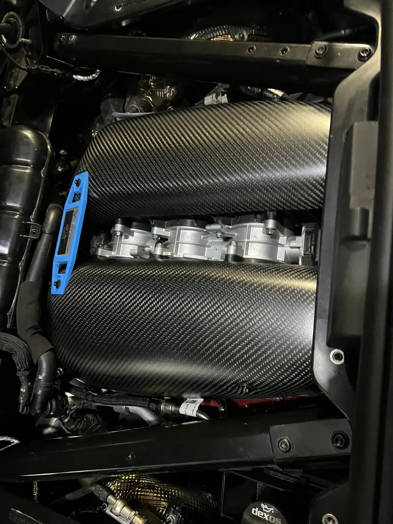Matte Finish Carbon Fiber Intake Manifold Covers 4
