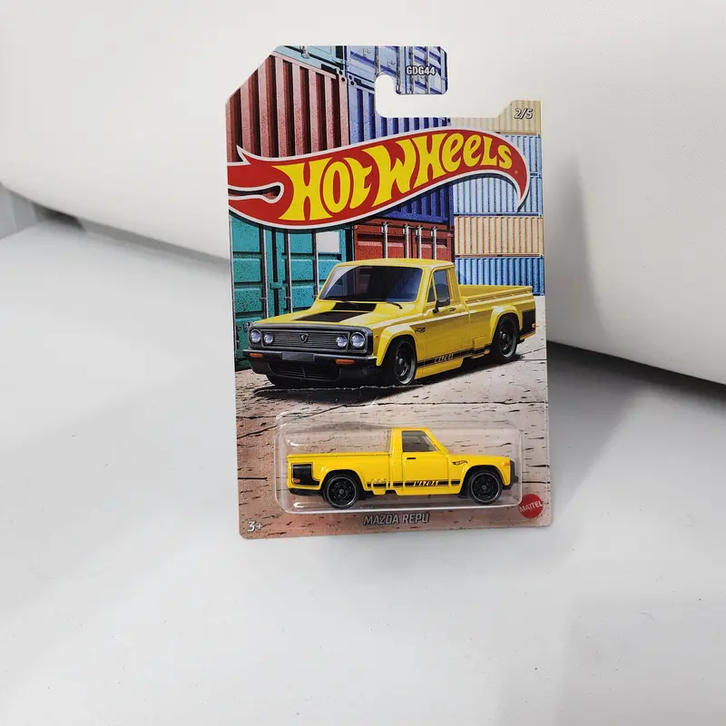 Mazda Repu * Yellow * Hot Wheels Trucks Series 1