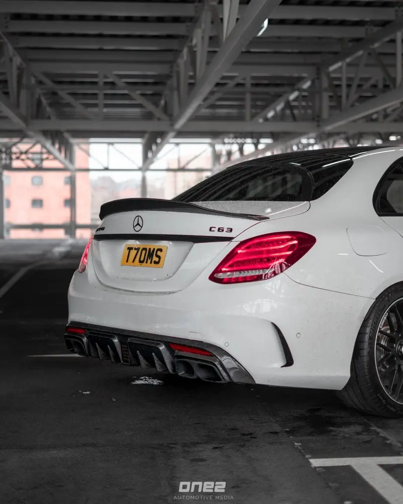 Mercedes C63 W205 Saloon Full Carbon Fibre Kit - B Style 1