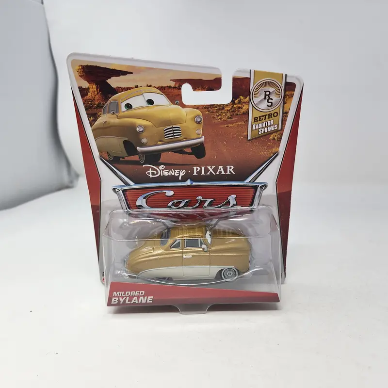 Mildred Bylane Retro * Disney Pixar Cars 1