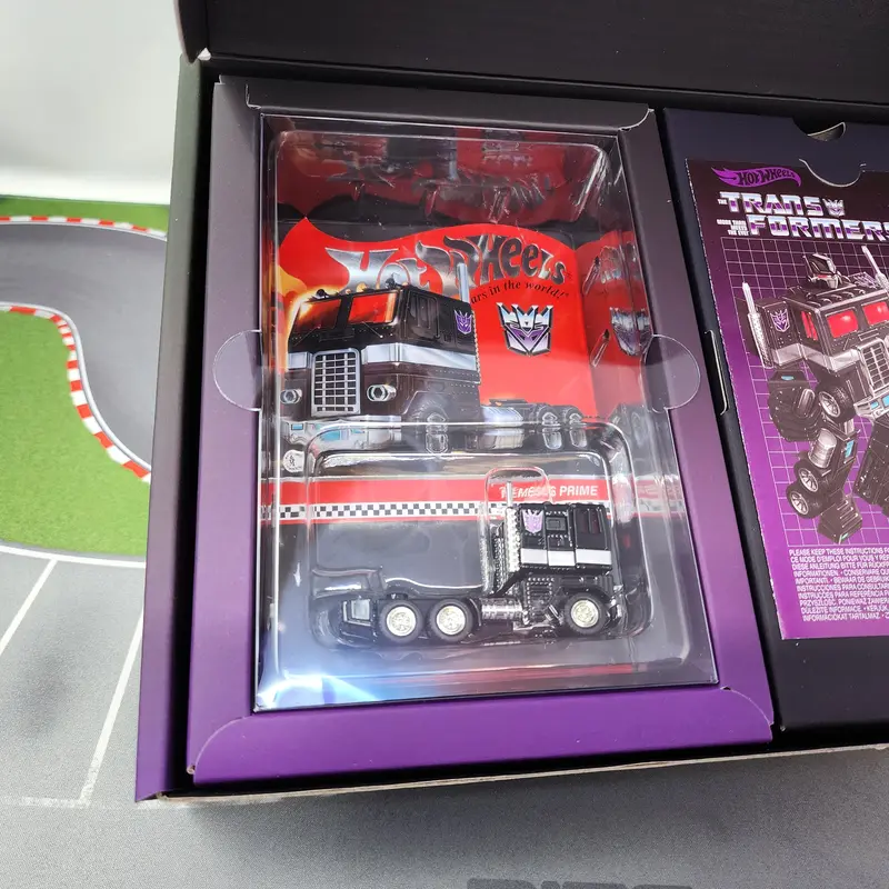 Nemesis Prime Transformers * Hot Wheels Rlc Red Line Club 2