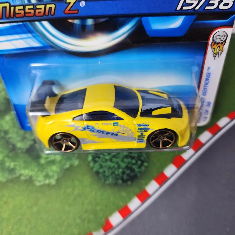 Nissan Z #19 * Yellow W/ Fte Rims * Hot Wheels 2006 2