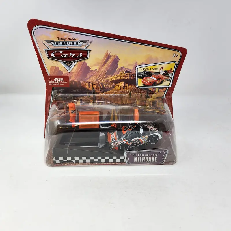 Nitroade Pit Row Race-Off * Disney Pixar The World Of Cars 1