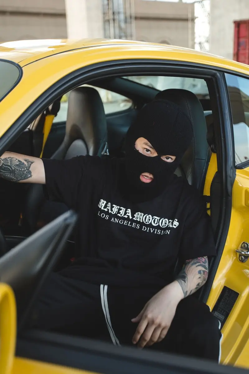 Old English T Black 1