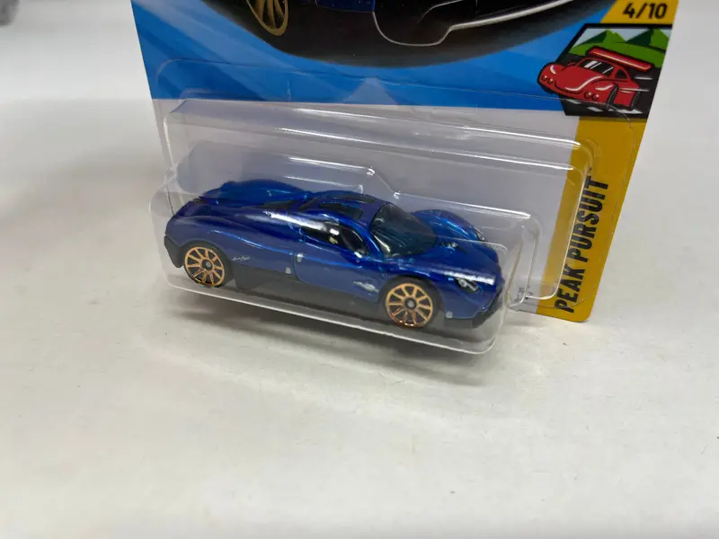 Pagani Utopia #225 * Blue * 2025 Hot Wheels New! N Case 2
