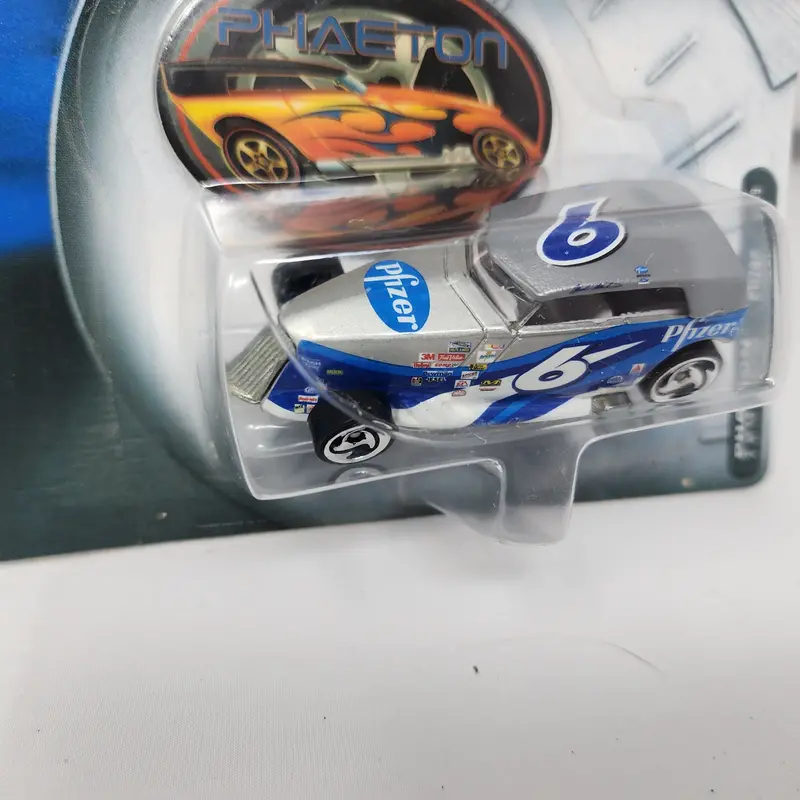 Phaeton Pfizer #6 Mark Martin * Hot Wheels Racing 2