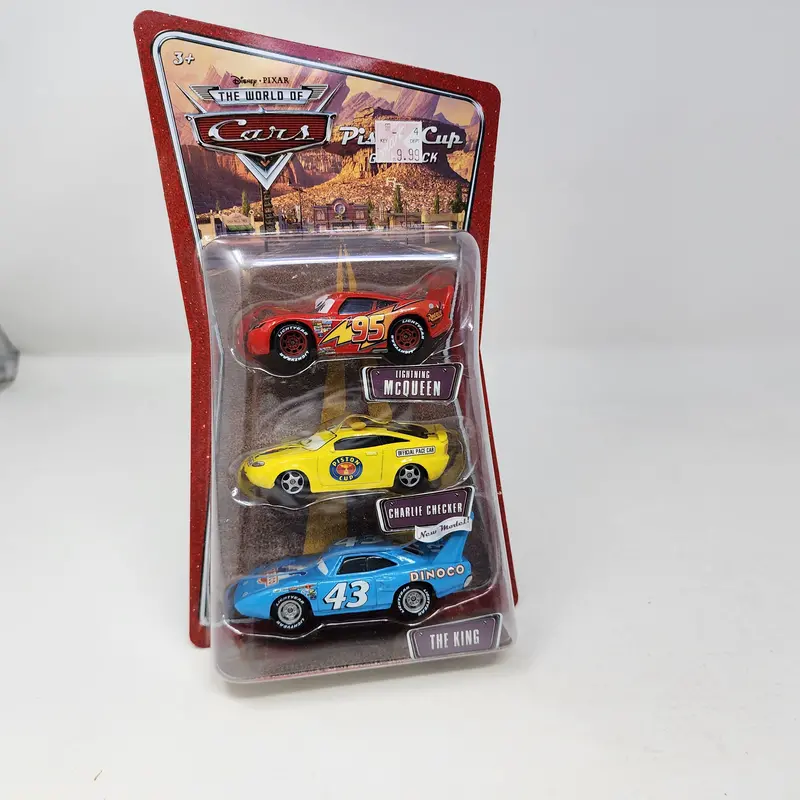 Piston Cup Gift Pack * Disney Pixar The World Of Cars 1