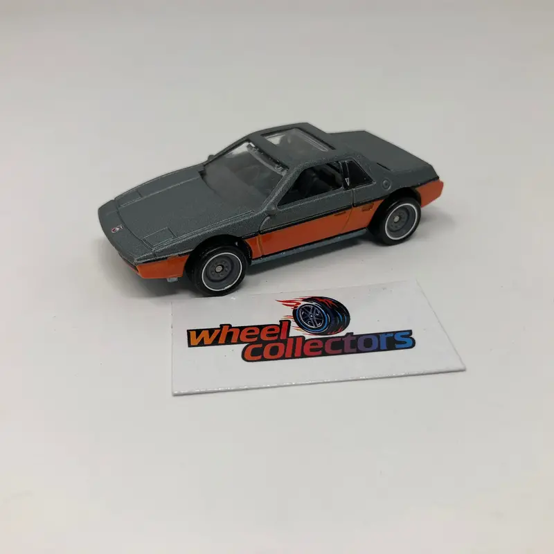 Pontaic Fiero 2M4 * Hot Wheels 1:64 Scale Loose 1