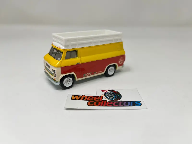 Rally Hauler W/ Tow Hitch * Hot Wheels Team Transport 1:64 Scale 1