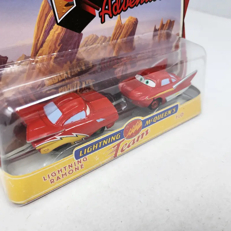 Ramone & Flo * Mcqueen's Team * Disney Pixar The World Of Cars Mini Adventures 2