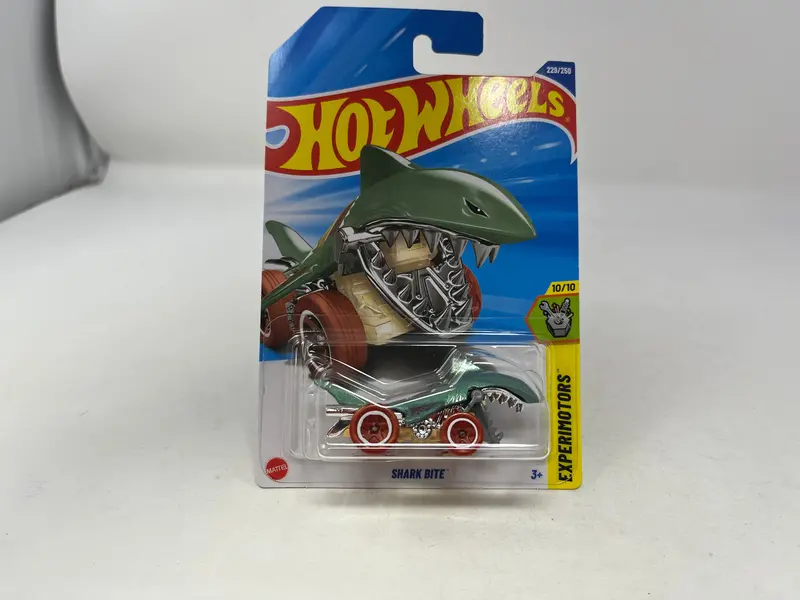 Shark Bite #229 * Treasure Hunt * 2025 Hot Wheels  New! M Case 1