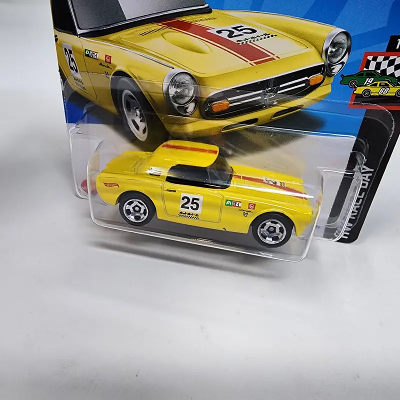 Short Card * Honda S800 Racing #209 * Yellow * 2024 Hot Wheels Case Q 2
