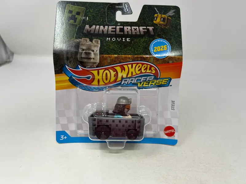 Steve * Minecraft Movie * 2025 Hot Wheels Racer Verse Case E * Bad Card 1