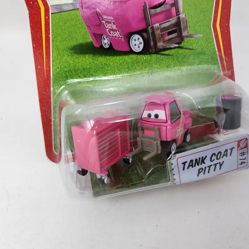 Tank Coat Pitty #74 Race O Rama * Disney Pixar Cars 2