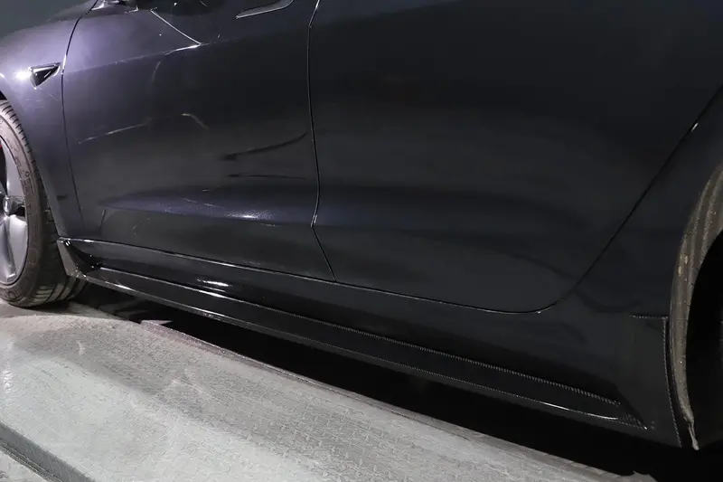 Tesla Model 3 Oem Style Carbon Fibre Side Skirt 16-Present 1