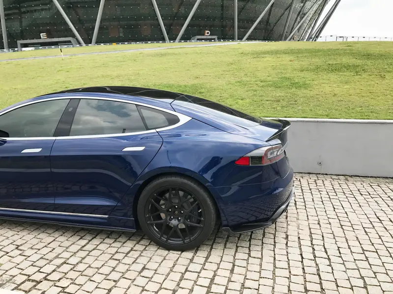 Tesla Model S 70D Carbon Fibre Rear Diffuser Extensions 16-17 1