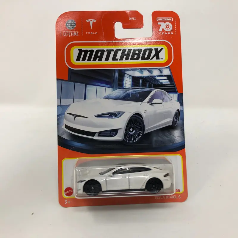 Tesla Model S #86 * White * 2023 Matchbox Case W 1