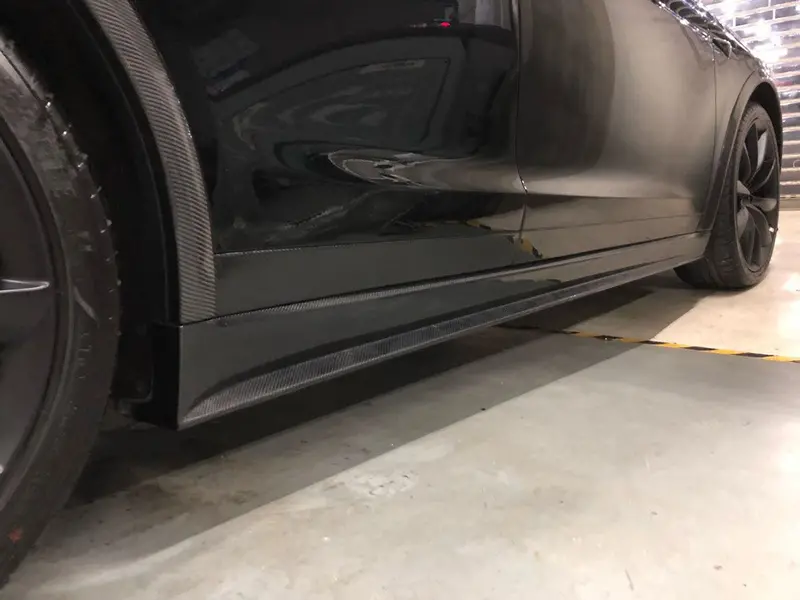 Tesla Model X V Style Carbon Fibre Side Skirt 16-Present 1