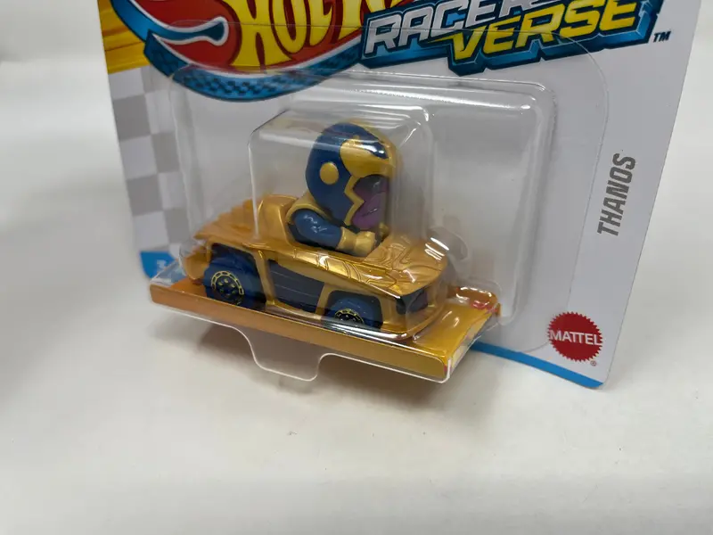 Thanos Marvel * 2024 Hot Wheels Racer Verse Case M 2