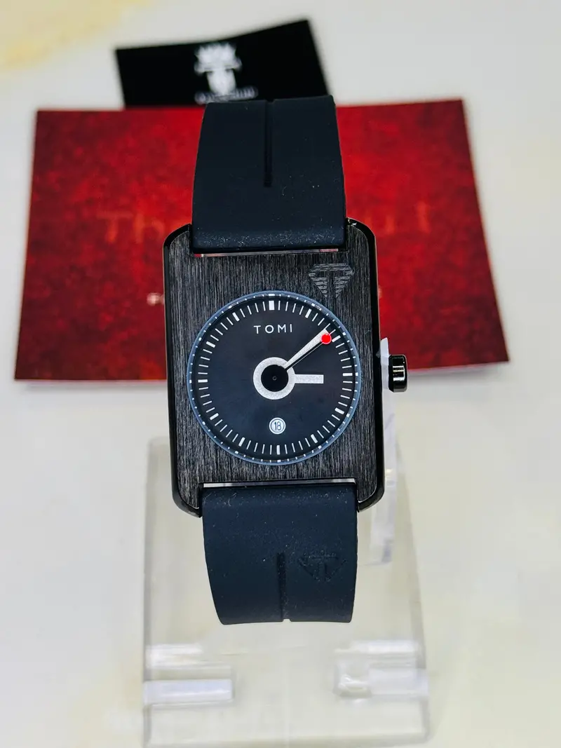 Tomi Tank Magnetic Strap Watch 2