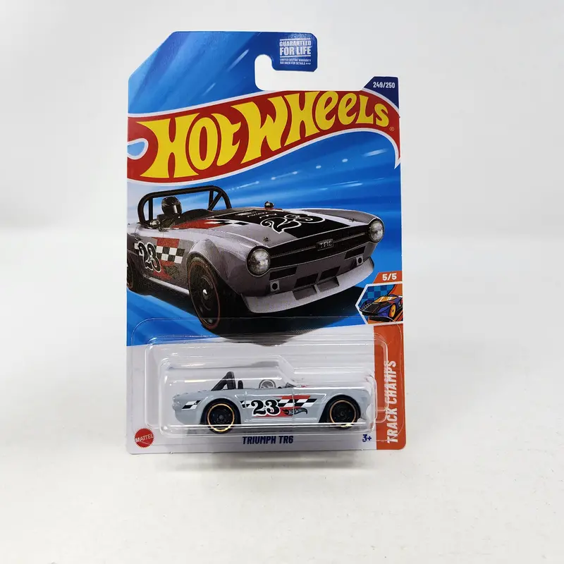 Triumph Tr6 #249 * Treasure Hunt * 2025 Hot Wheels  New! Case Q 1