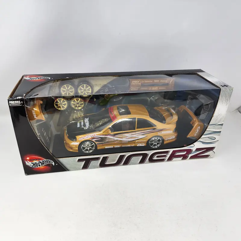 Tunerz Honda Civic Si * Gold * Hot Wheels 100% Series * 1/18 Scale 1