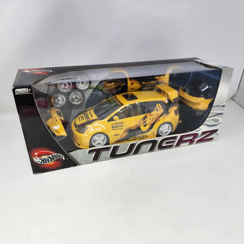 Tunerz Honda Civic Si * Yellow * Hot Wheels 100% Series * 1/18 Scale 1
