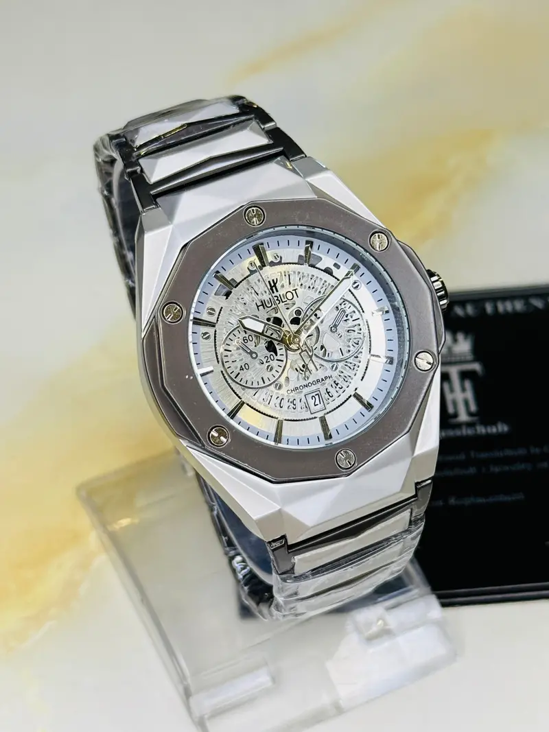 Two Tone Prism Chain Strapped Silver Hologram Dial Hublot Watch 1