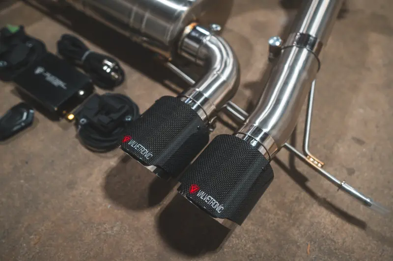 Valvetronics Exclusive 2.5 Inch Tips 2
