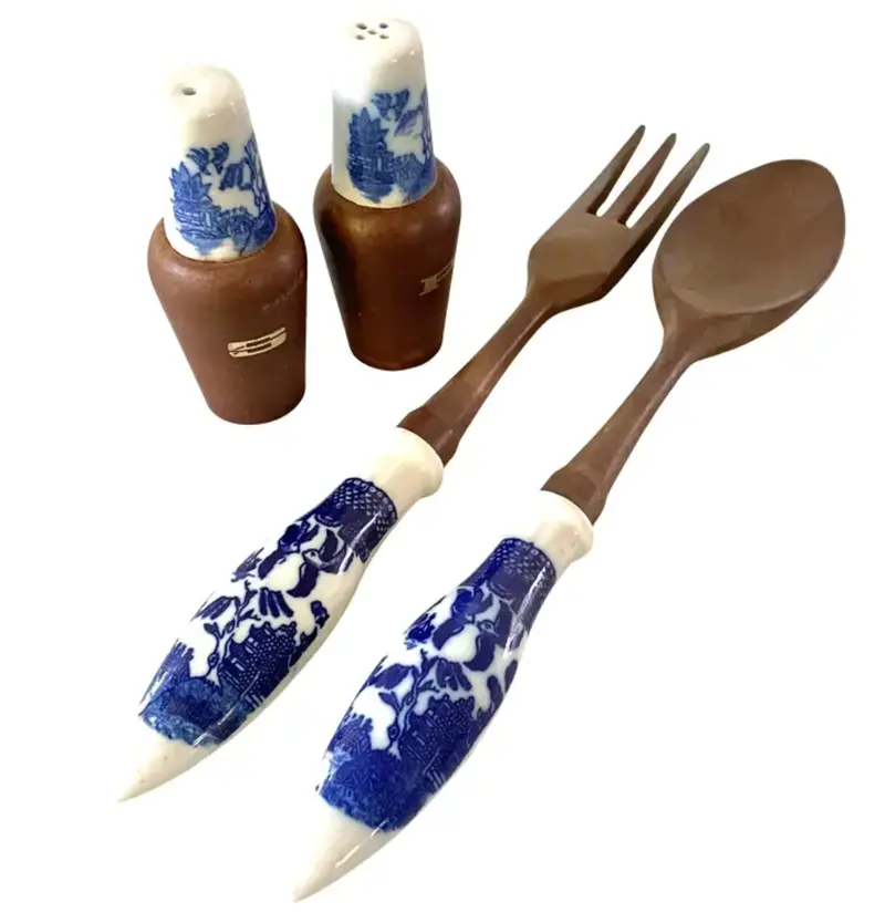 Vintage Blue Willow Serving Pieces - Salad Server, Salt And Pepper Shakers 1