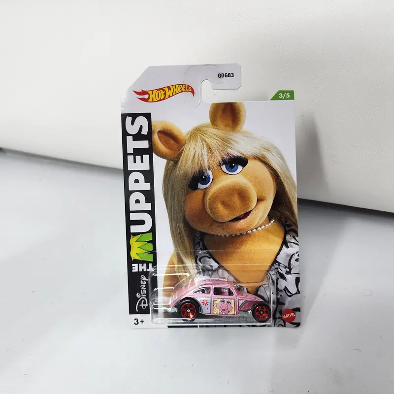 Volkswagen Beetle Miss Piggy * Hot Wheels The Muppets 1