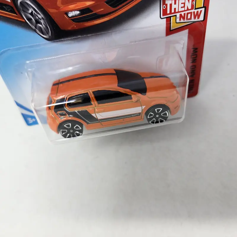 Volkswagen Golf Mk7 #21 * Orange * 2018 Hot Wheels W/ Factory Set Holo 2