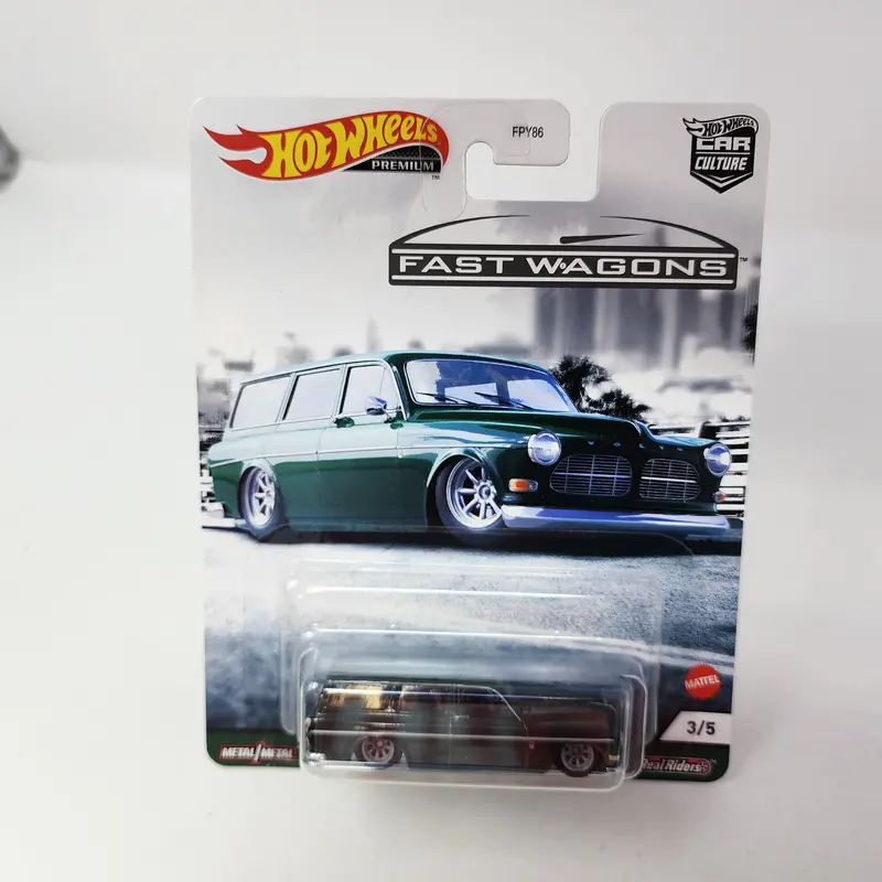 Volvo P220 Amazon Wagon * Green * Hot Wheels Car Culture Fast Wagons 1