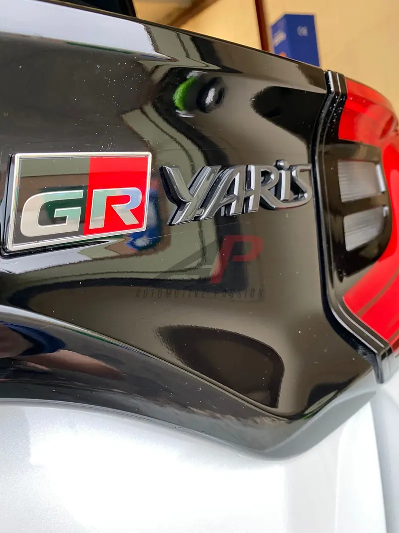Yaris Gr Rear Badge Set Gloss Black 1